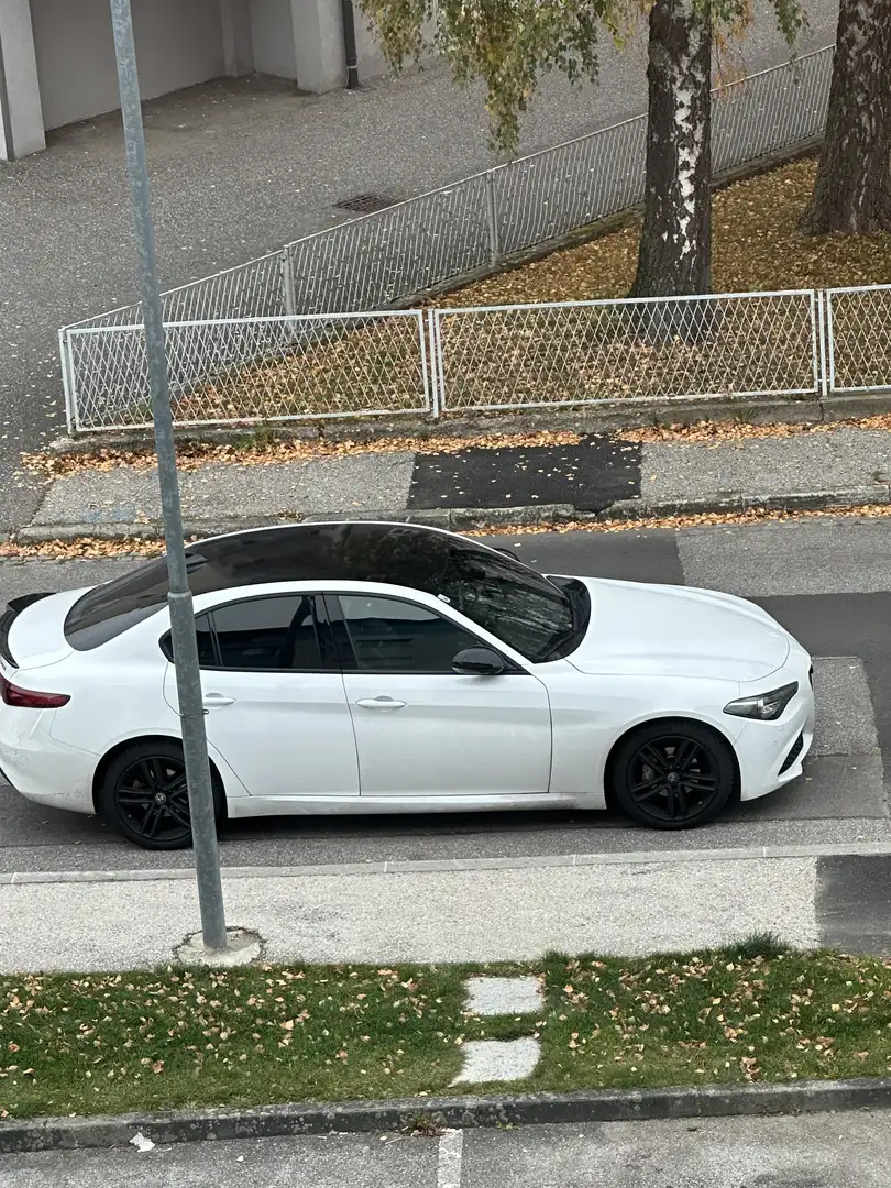 Alfa Romeo Giulia 2.2 Diesel AT8 Super - 2