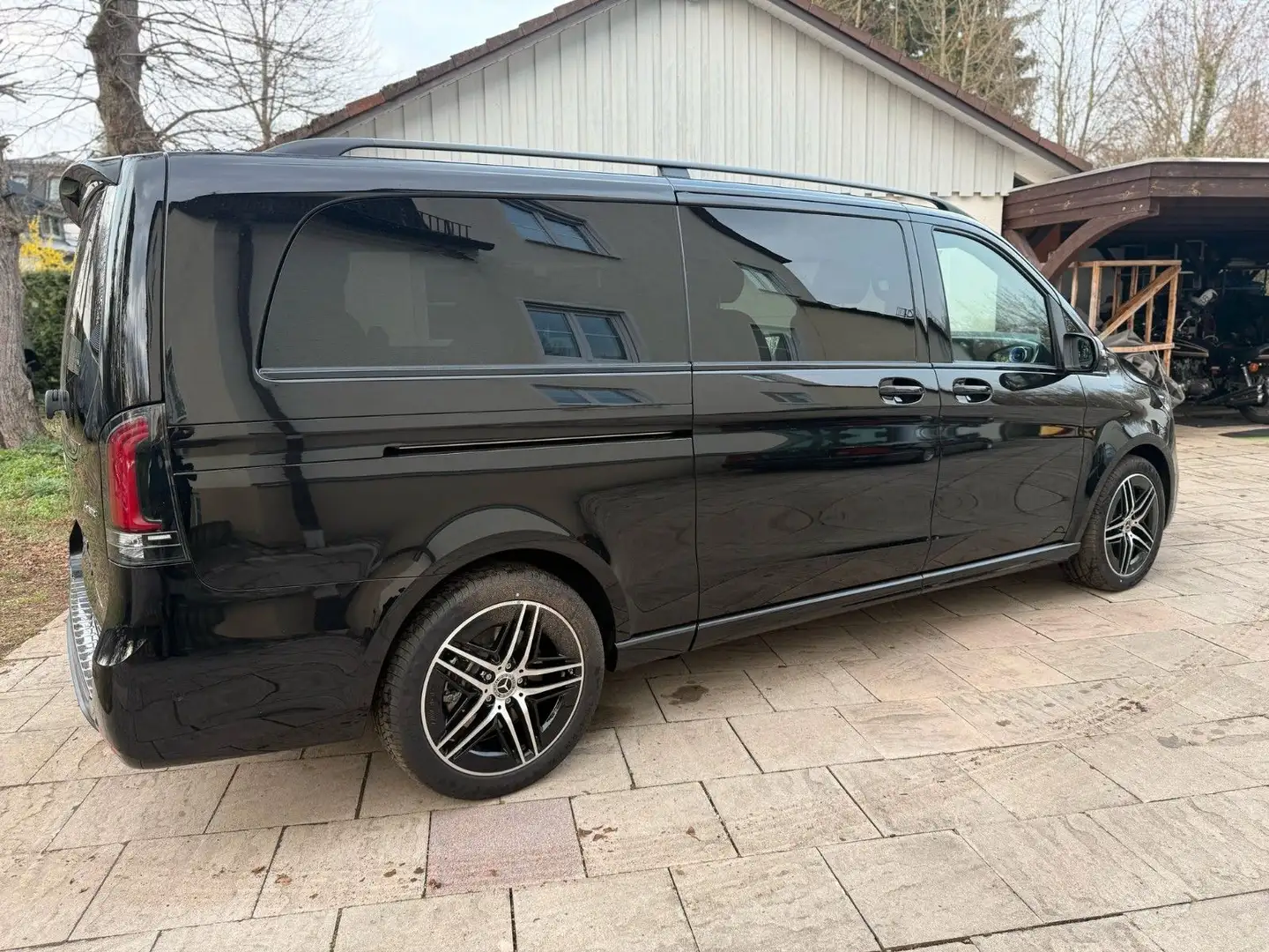 Mercedes-Benz V 300 V300d 4M AMG AIRM VIP-SEATS EXTRA LONG EXCLUSIVE Noir - 2