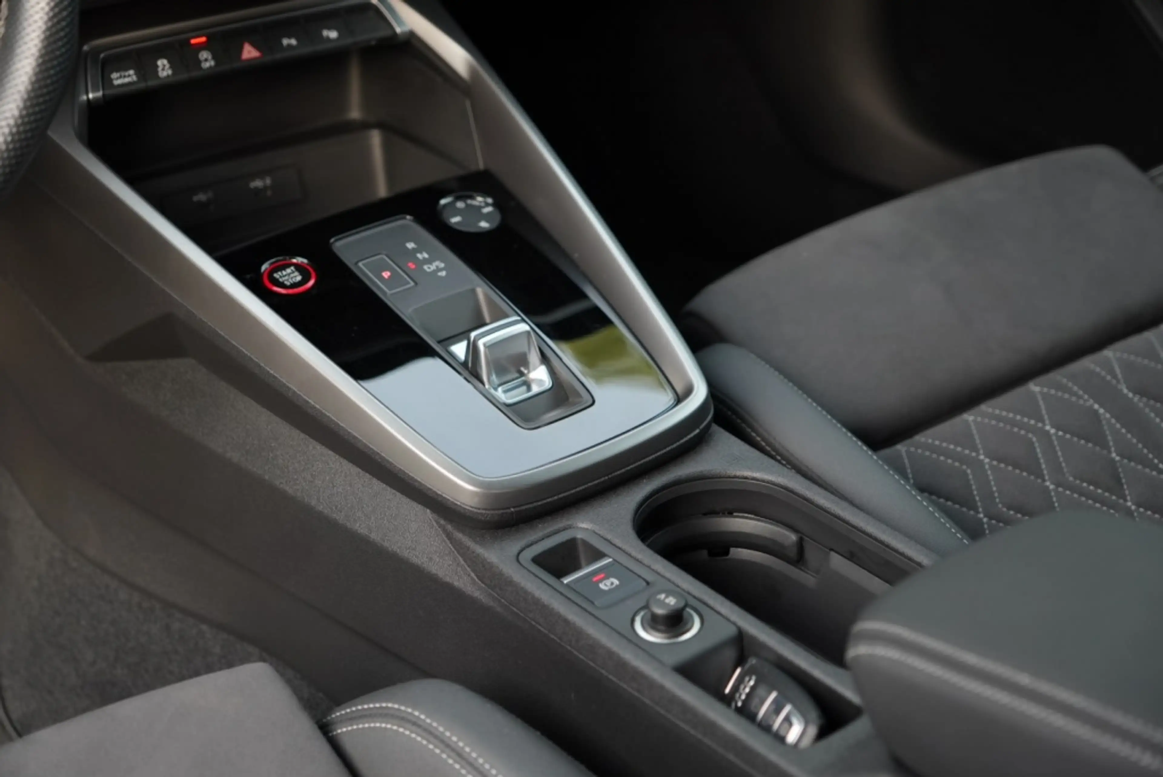 Audi S3 Sportback 2.0 TFSI quattro, S-Tronic, Matrix, 2023 — photo 12