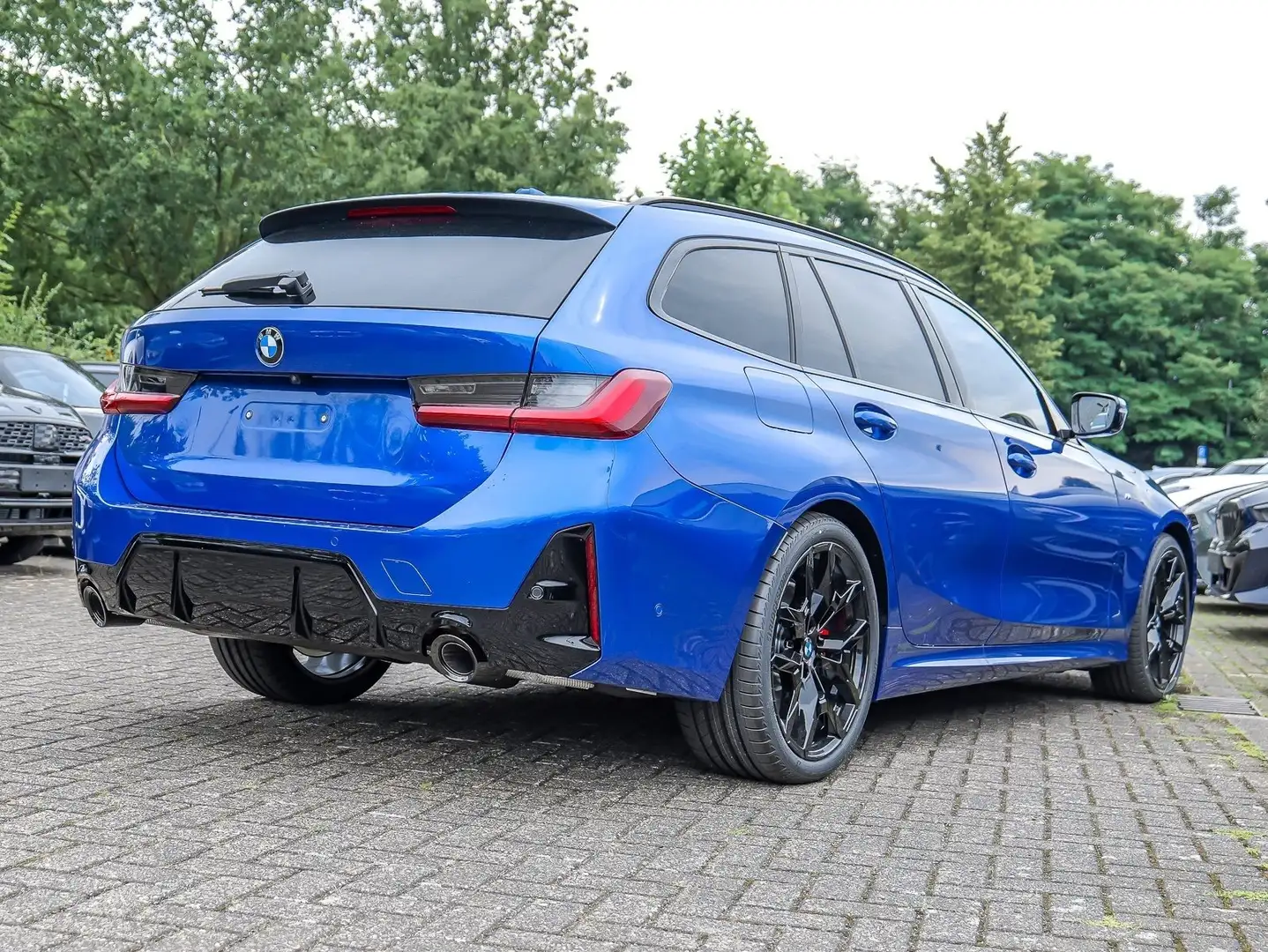 BMW 320 d M Sport Pro PANO LED LM19 NAVI Blau - 2