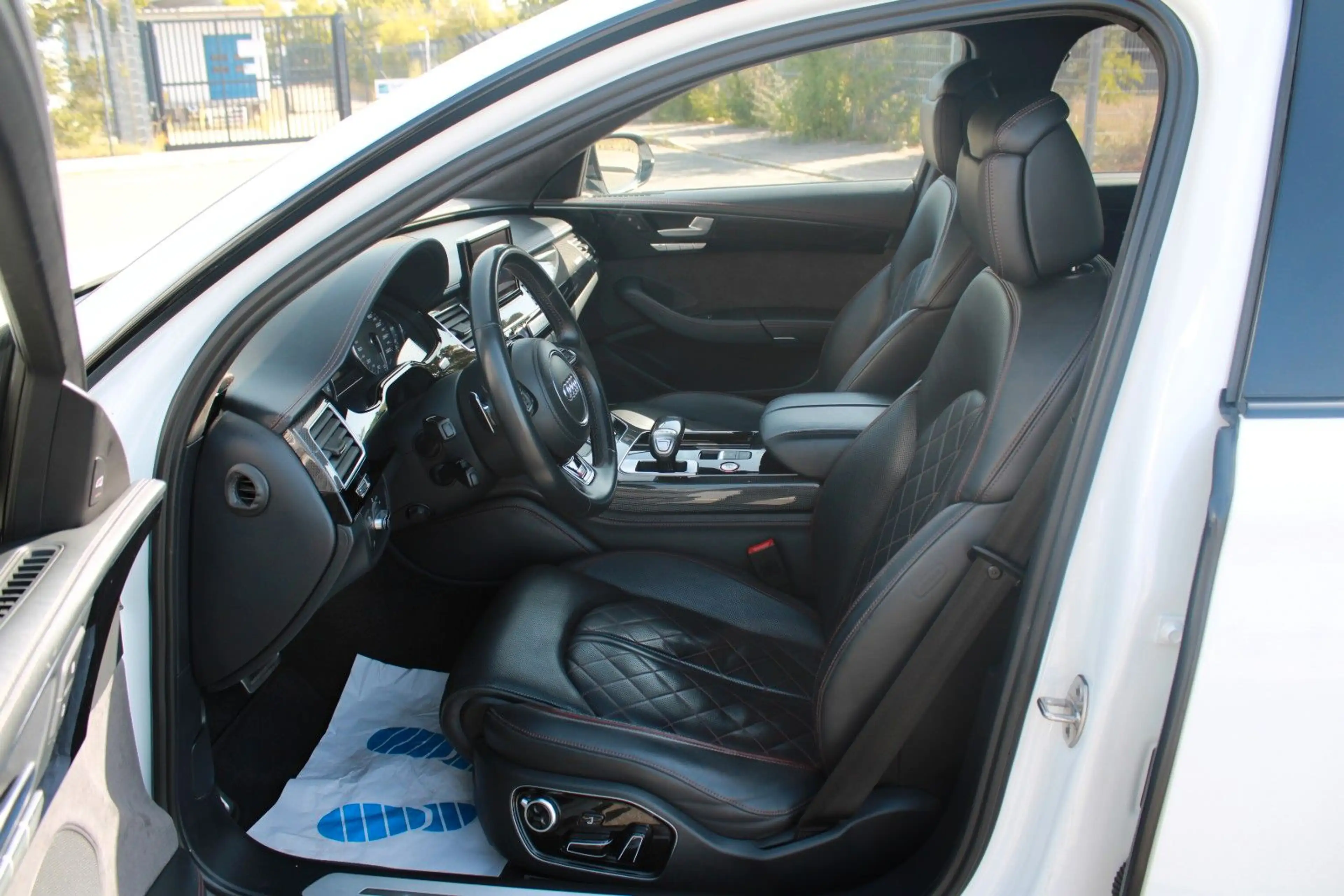 Audi S8 4.0 TFSI quattro plus Carbon 21"Alu Massage — photo 12