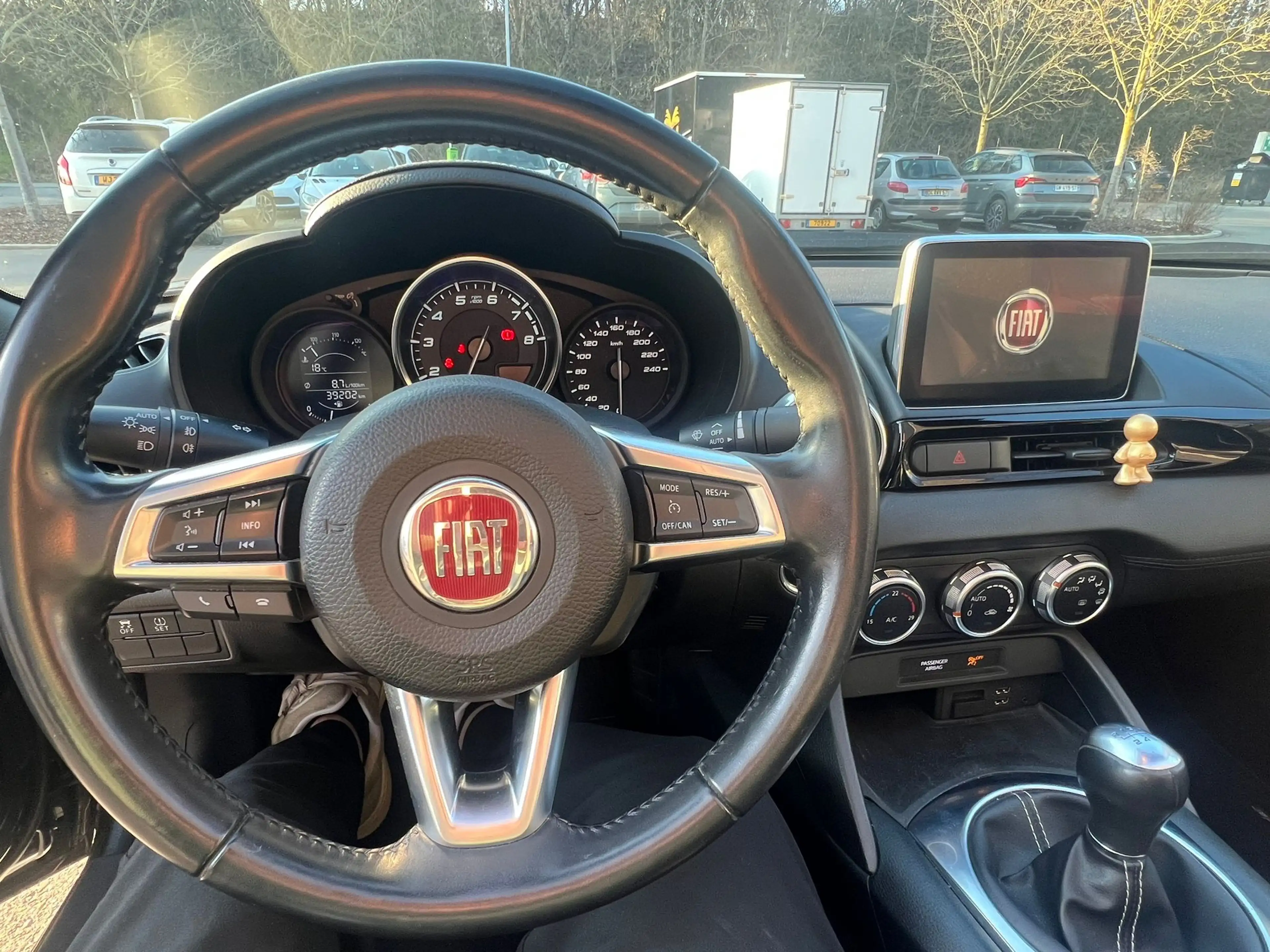 Fiat 124 Spider 1.4 Turbo Lusso — photo 10