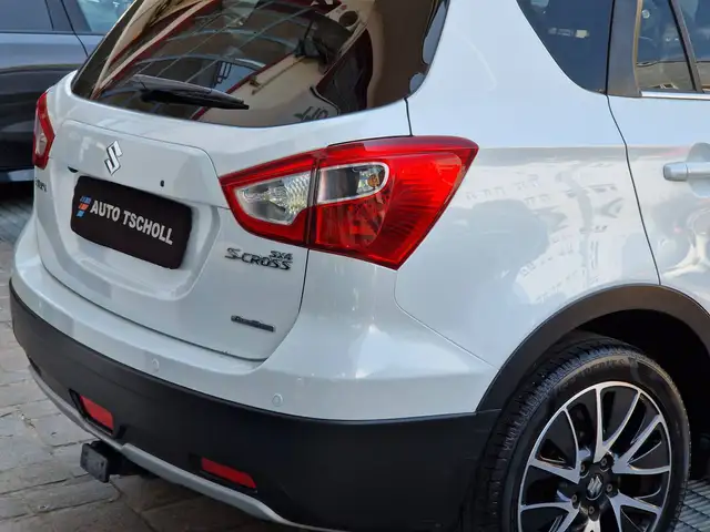 Suzuki SX4 S-Cross view 5