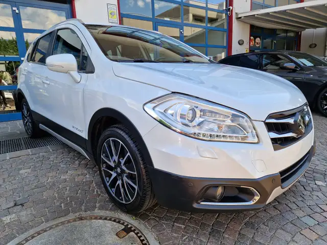 Suzuki SX4 S-Cross view 2