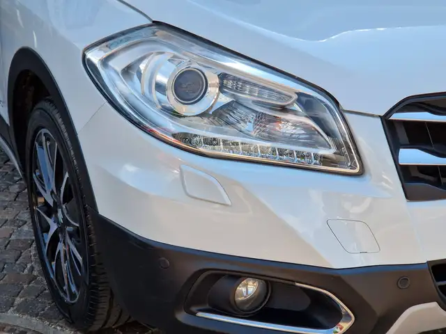 Suzuki SX4 S-Cross view 6