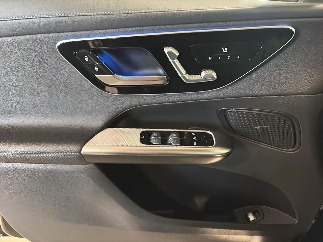 Mercedes-Benz GLC снимка Mercedes-Benz GLC