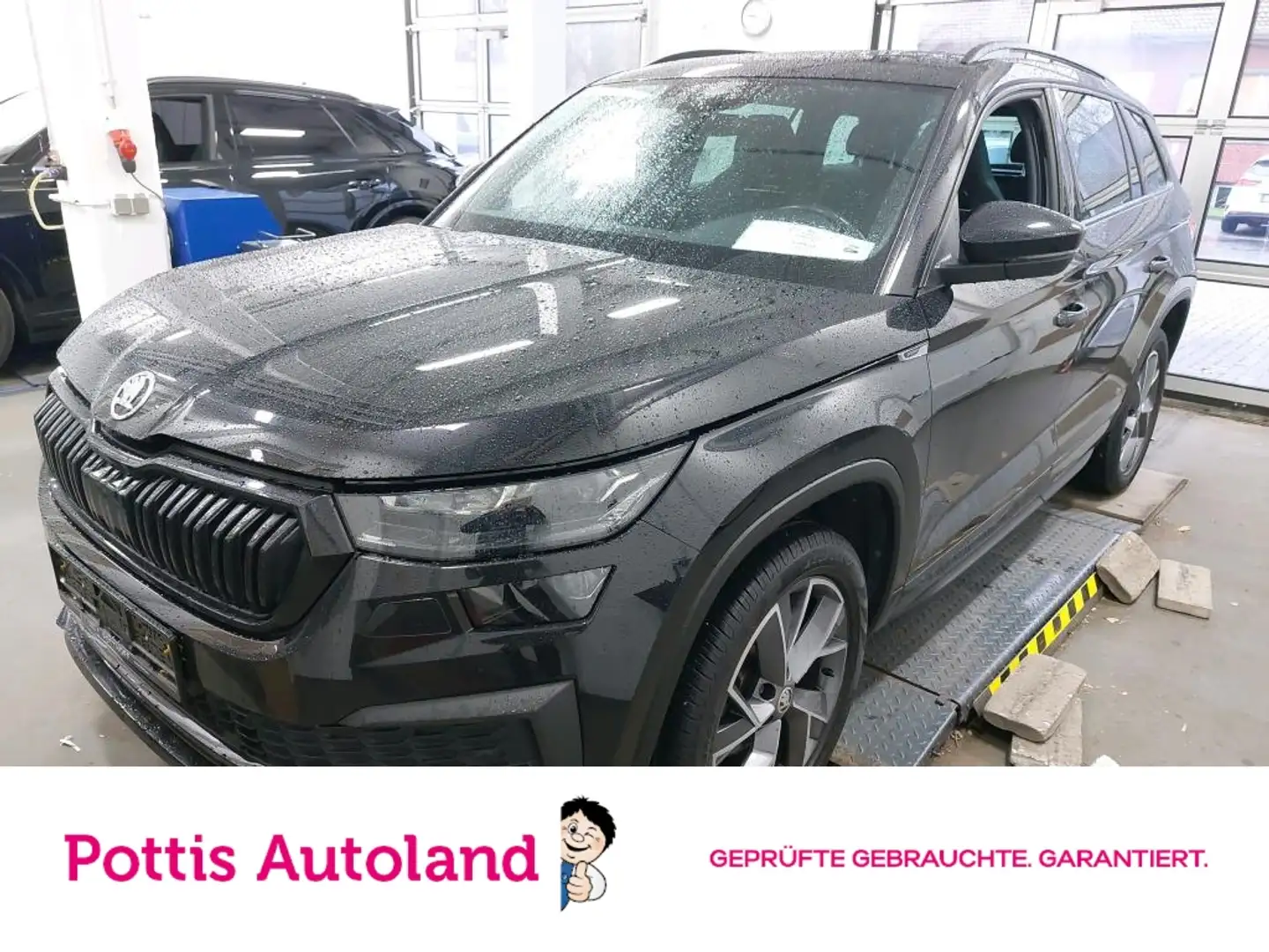 Skoda Kodiaq 1.5 TSI DSG SPORTLINE PANO AHK NAVI Schwarz - 1