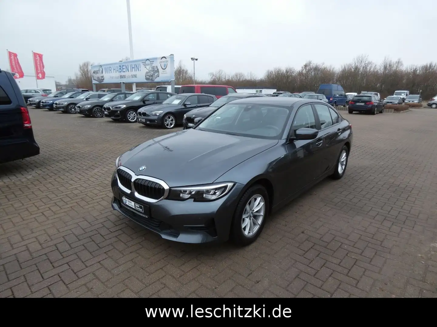 BMW 320 i Limousine Advantage/Automatik/HiFi/LED Gris - 1