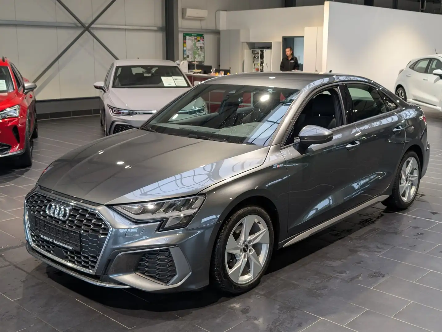 Audi A3 35 TDI Limousine S tronic S line 8-fach Gris - 1