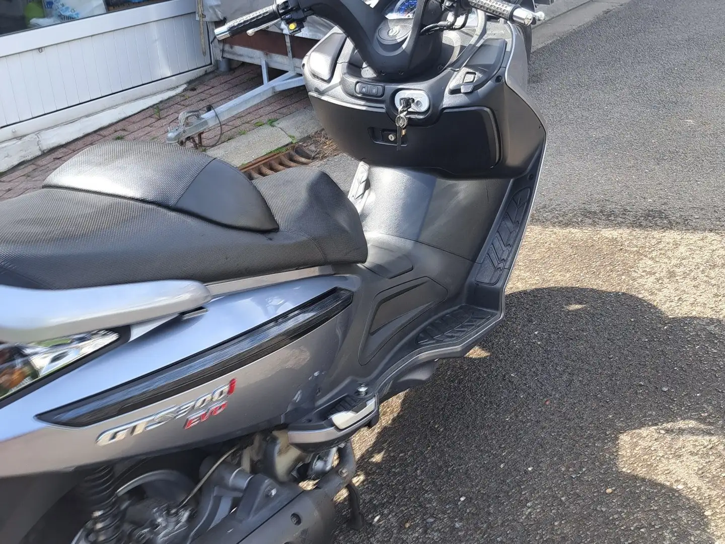 SYM GTS 300 Grey - 2
