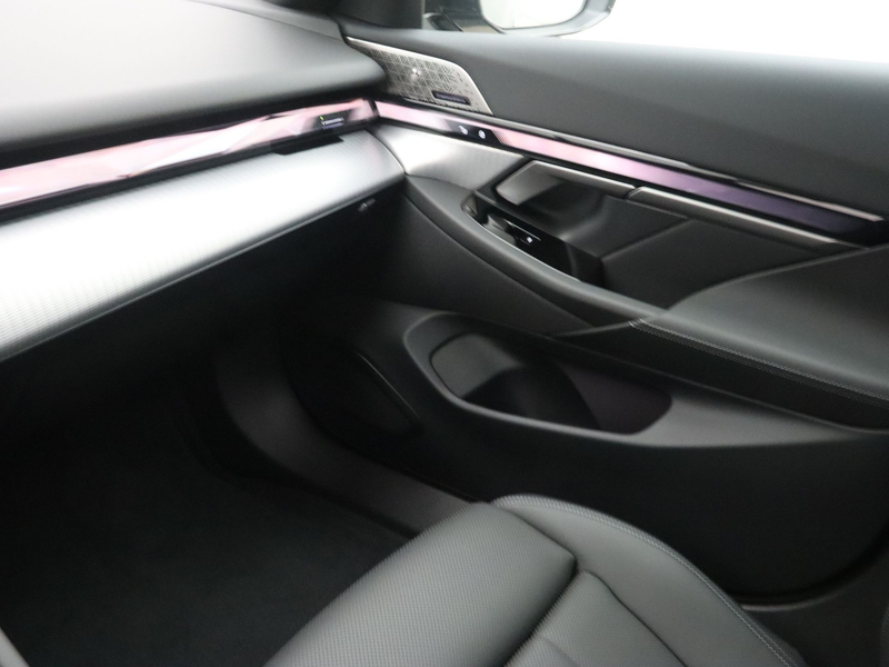 BMW 530 5 Serie Touring 530e M Sportpakket Pro - 20 inch - — photo 15