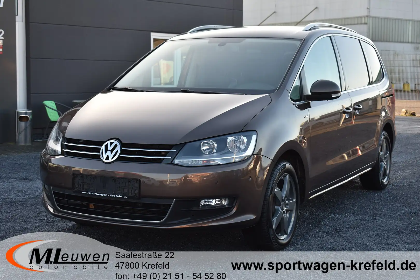 Volkswagen Sharan Life DSG *7Sitzer*elektr. STüren*AHK*NAVI*PDC* Braun - 1