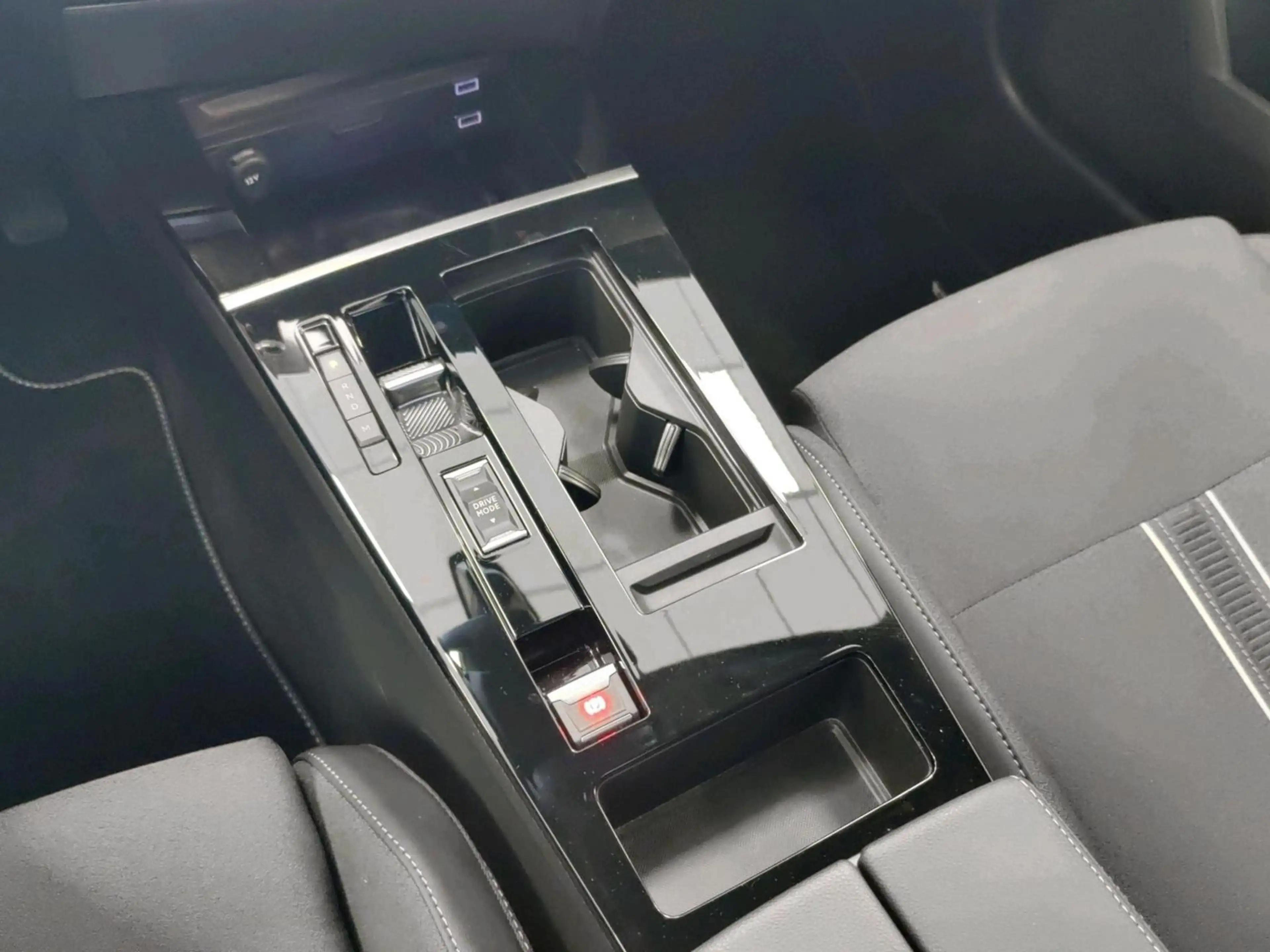 Opel Astra Astra GS 1.2 Turbo 131PS Autom. Allwetter — photo 11