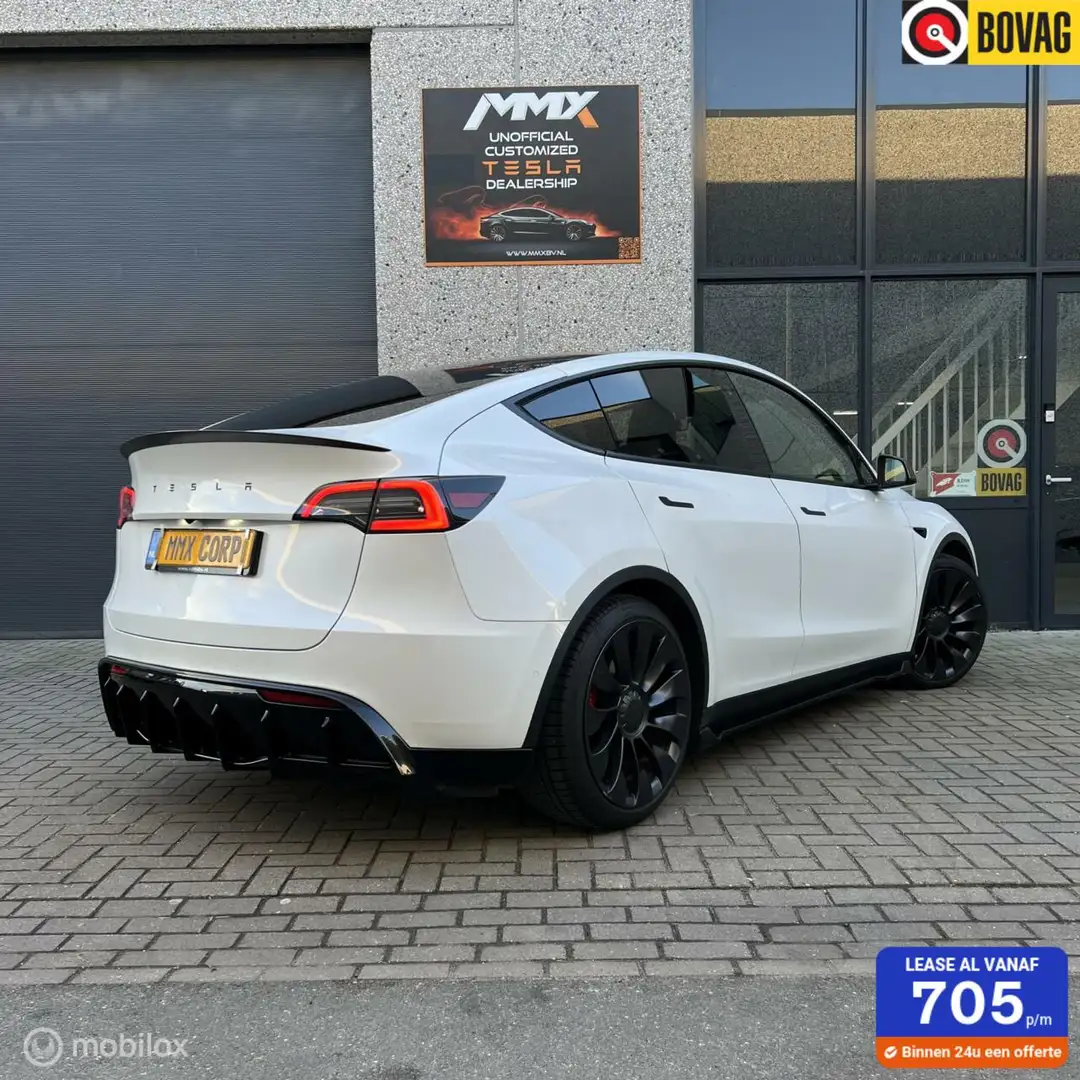 Tesla Model Y Performance Wit - 1