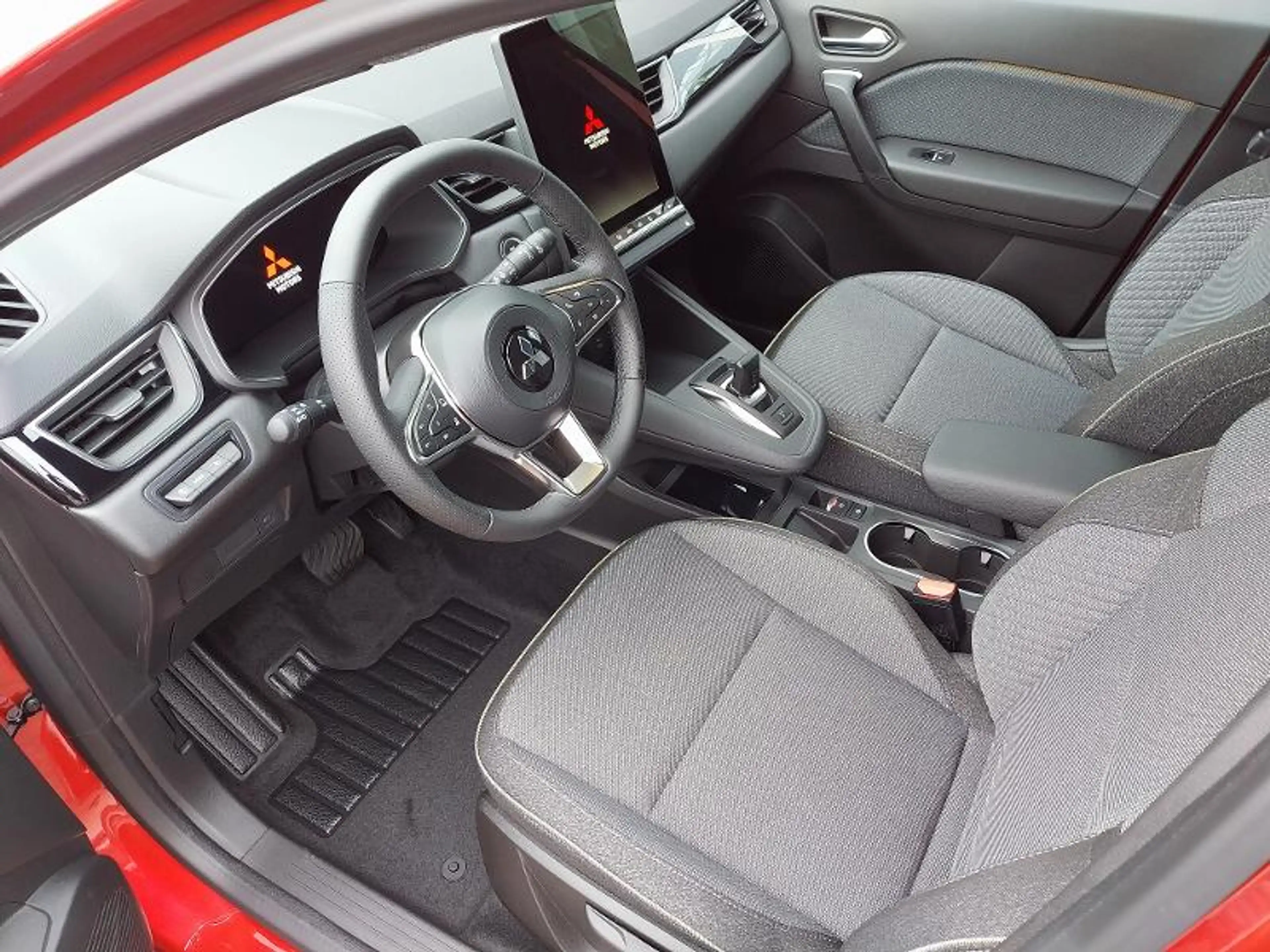 Mitsubishi Grandis Intro Edition 1.8 Hybrid — photo 9