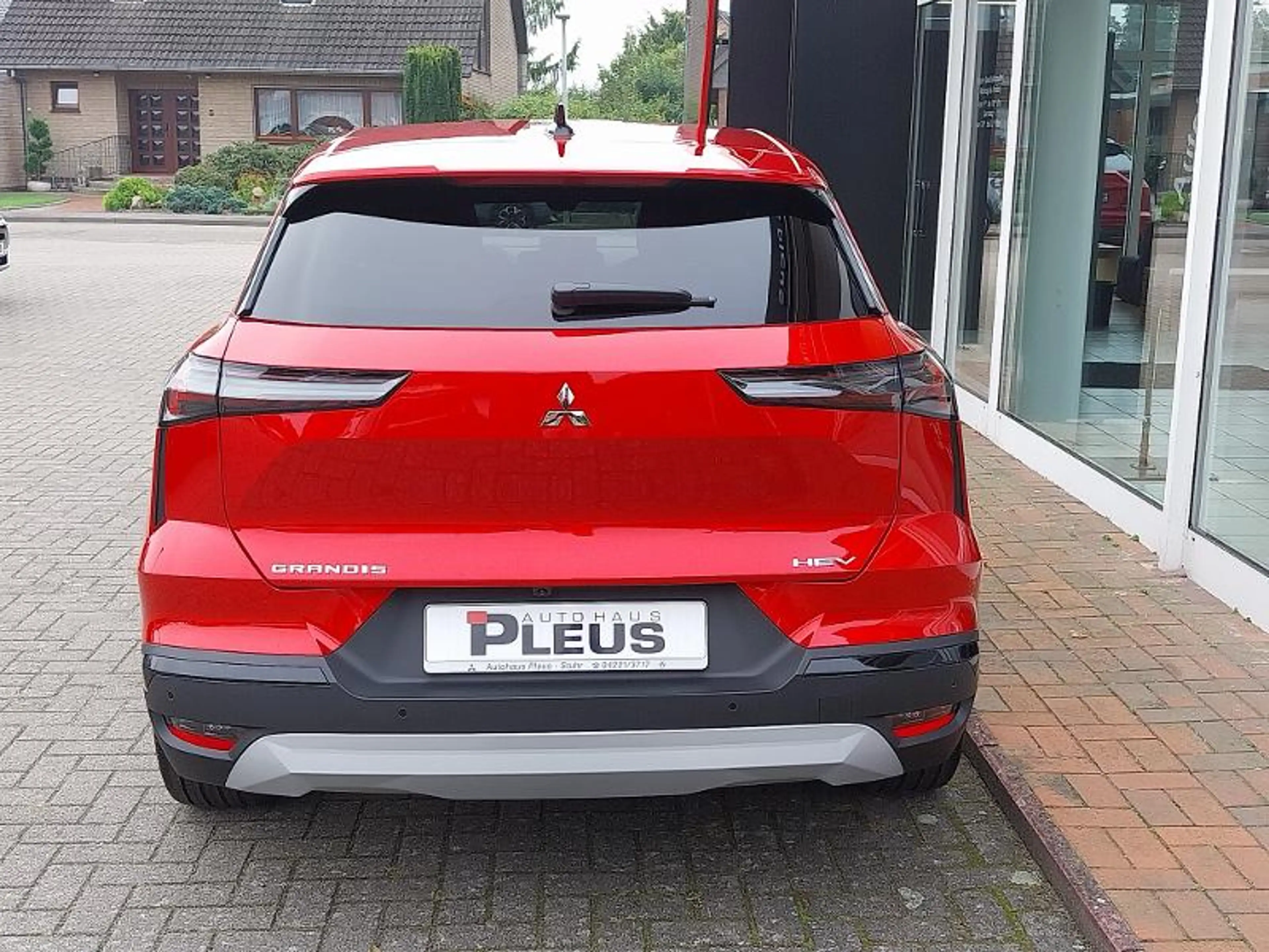 Mitsubishi Grandis Intro Edition 1.8 Hybrid — photo 5