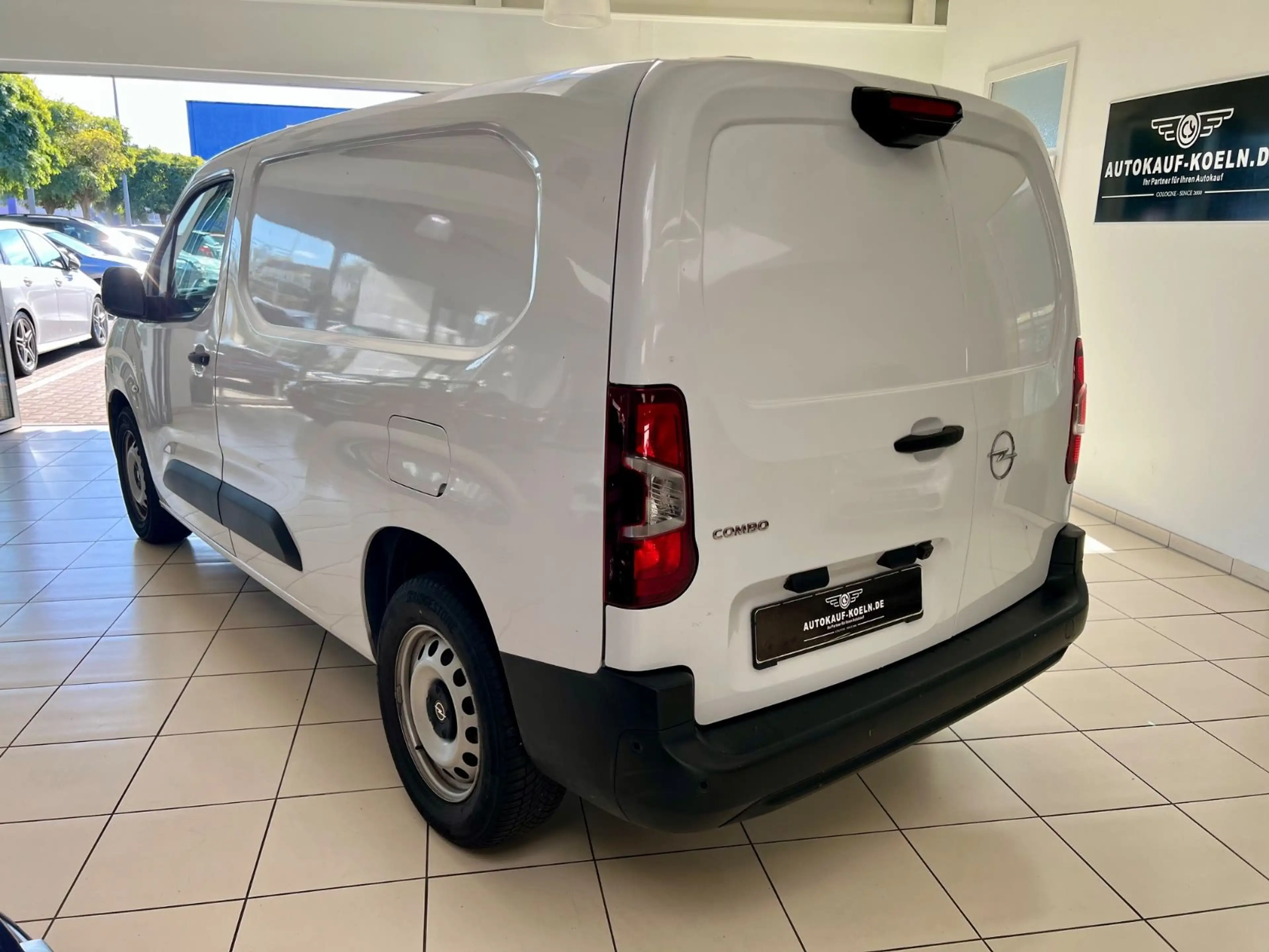 Opel Combo Cargo 1,5D erhöhte Nutzlast XL/Kamera/Navi — photo 10