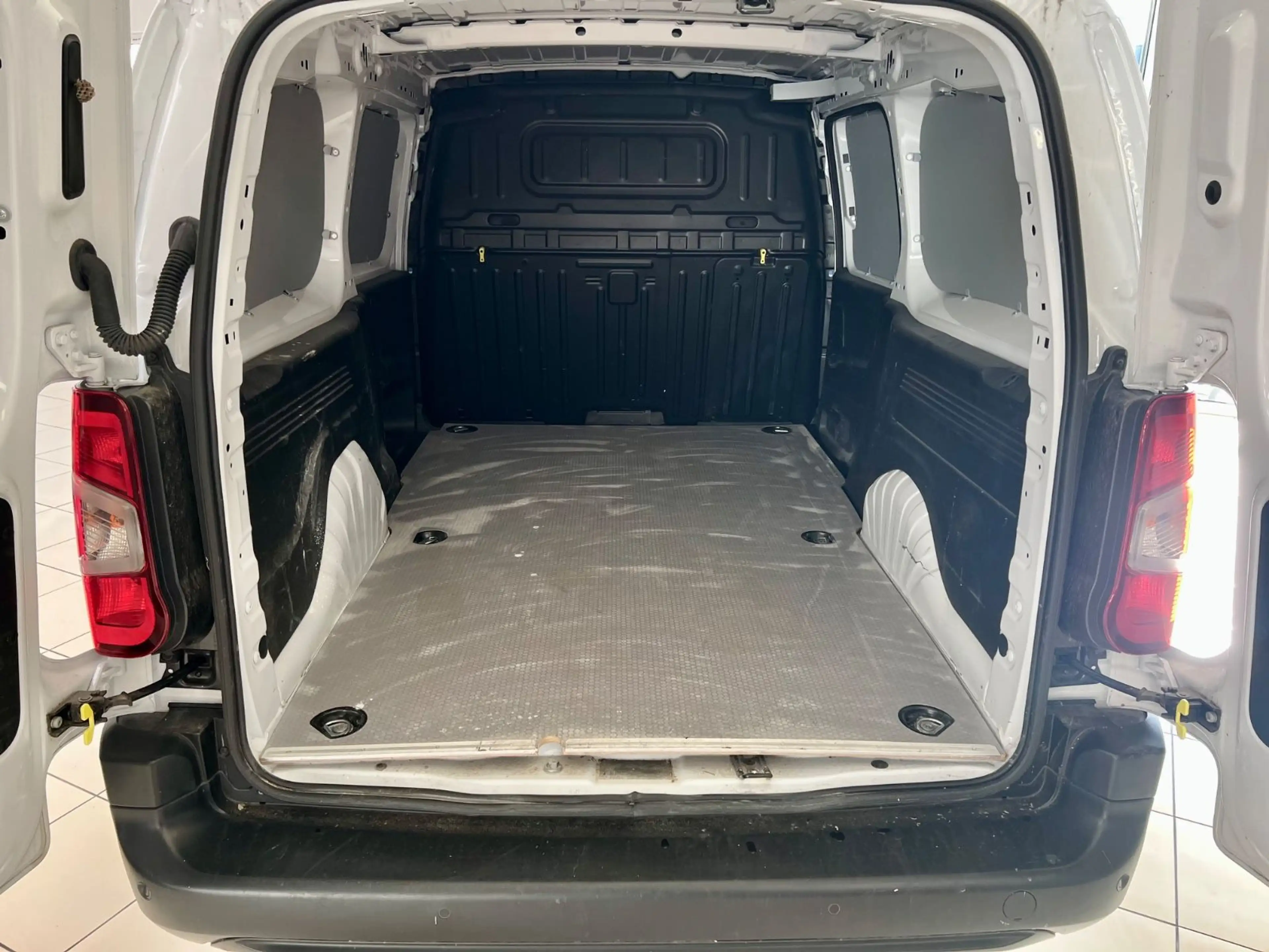 Opel Combo Cargo 1,5D erhöhte Nutzlast XL/Kamera/Navi — photo 14