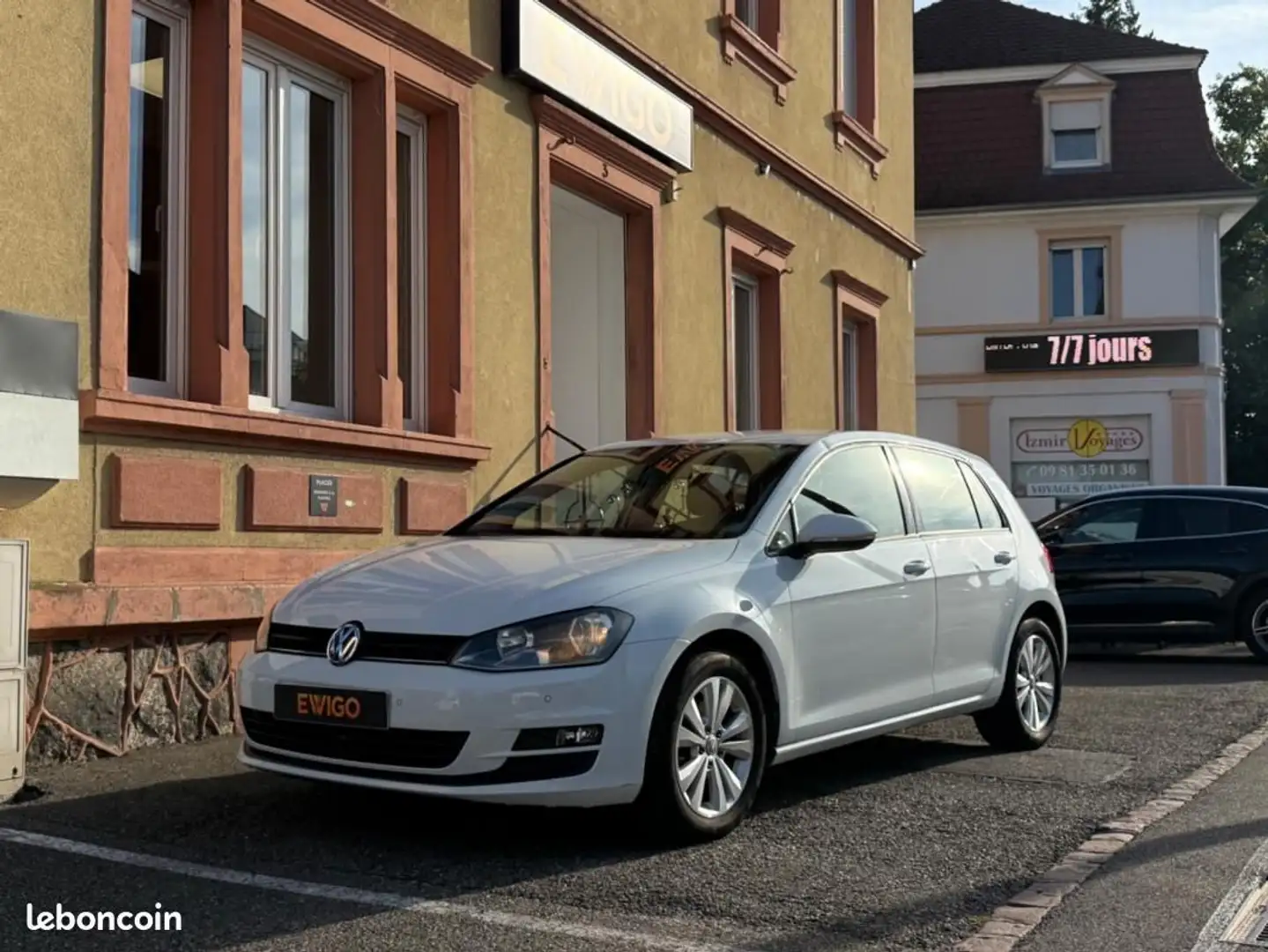Volkswagen Golf 1.6 TDI 105-RADAR DE RECUL-GARANTIE 6 MOIS PNEUS HIVER Blanco - 1