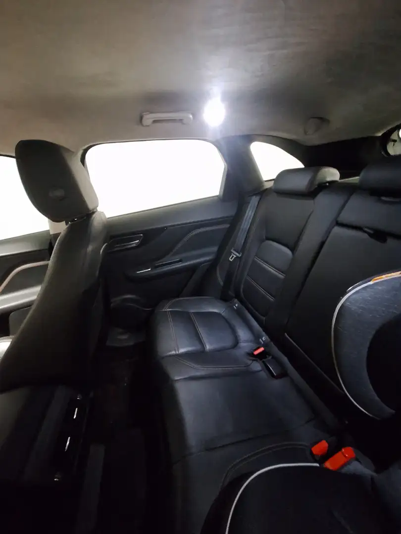 Jaguar F-Pace F-Pace 2.0d i4 Prestige awd 180cv auto my19 Gris - 1