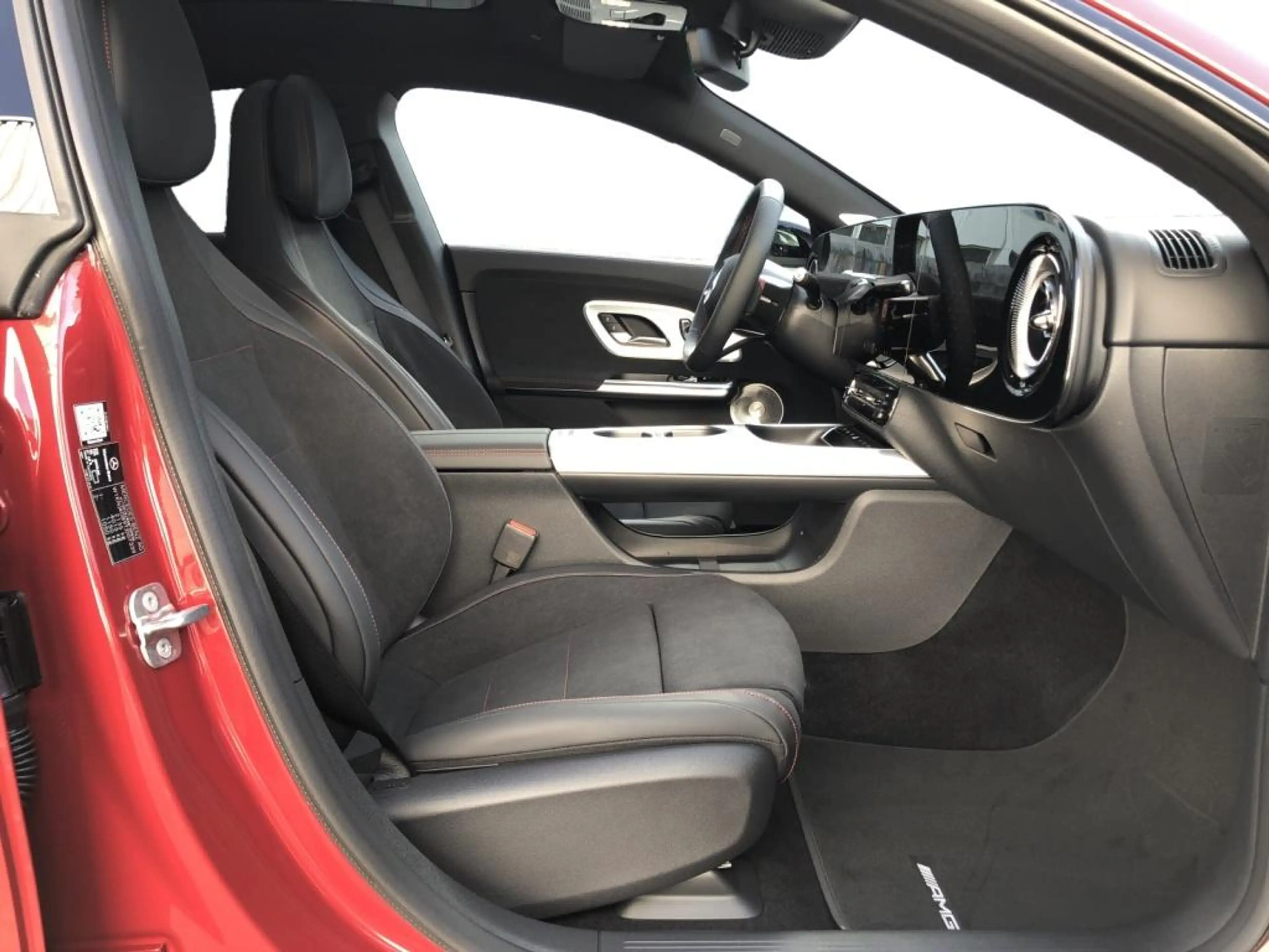 Mercedes-Benz CLA 220 AMG+MBUX+Burm+MBeam+Night+Carbon+AHK+SHD — photo 4