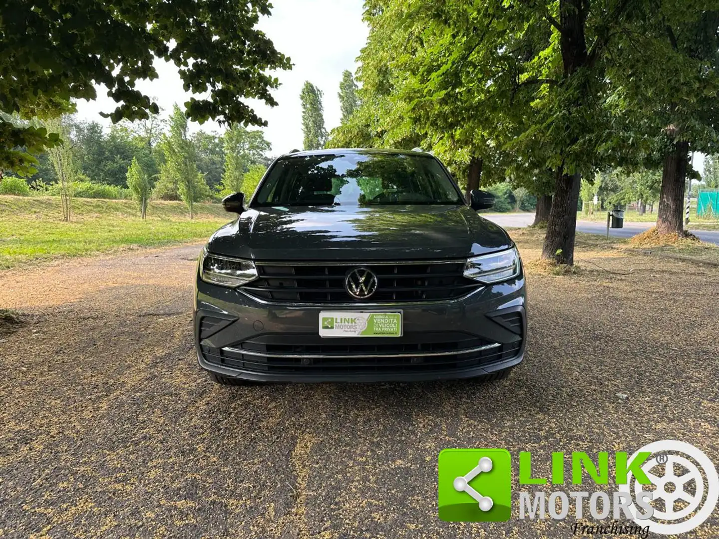 Volkswagen Tiguan 2.0 TDI SCR Life Grigio - 2