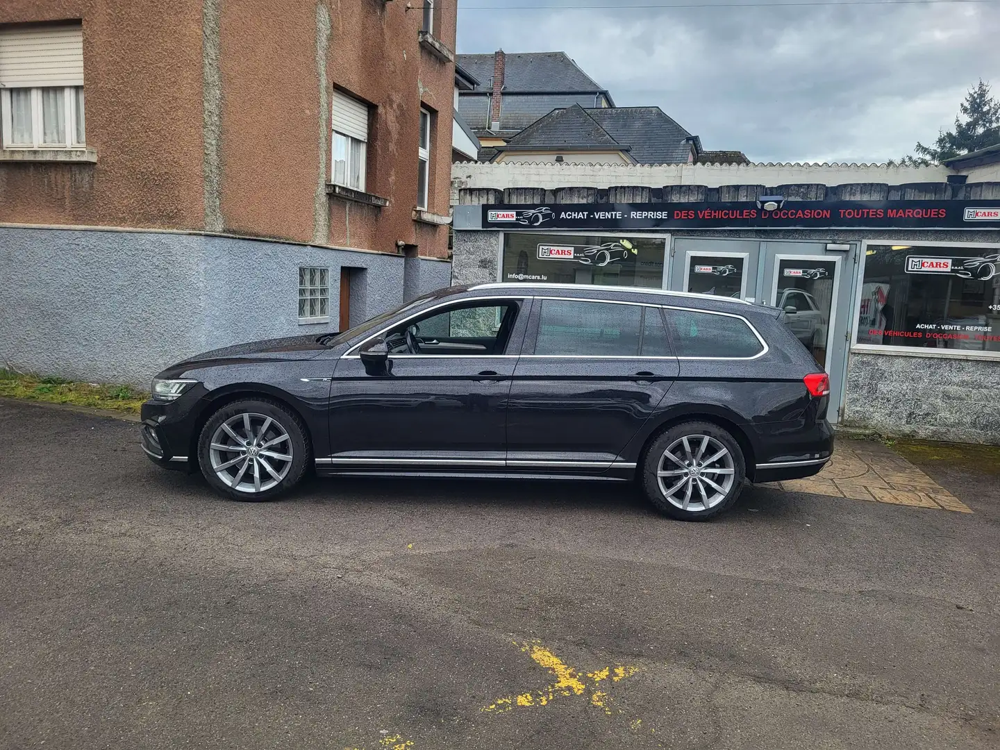 Volkswagen Passat Variant 2.0 TDI 150CV R LINE FACELIFT TVA RECUPERABLE Noir - 2