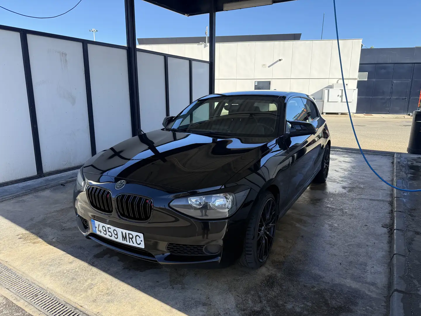 BMW 114 Negro - 1