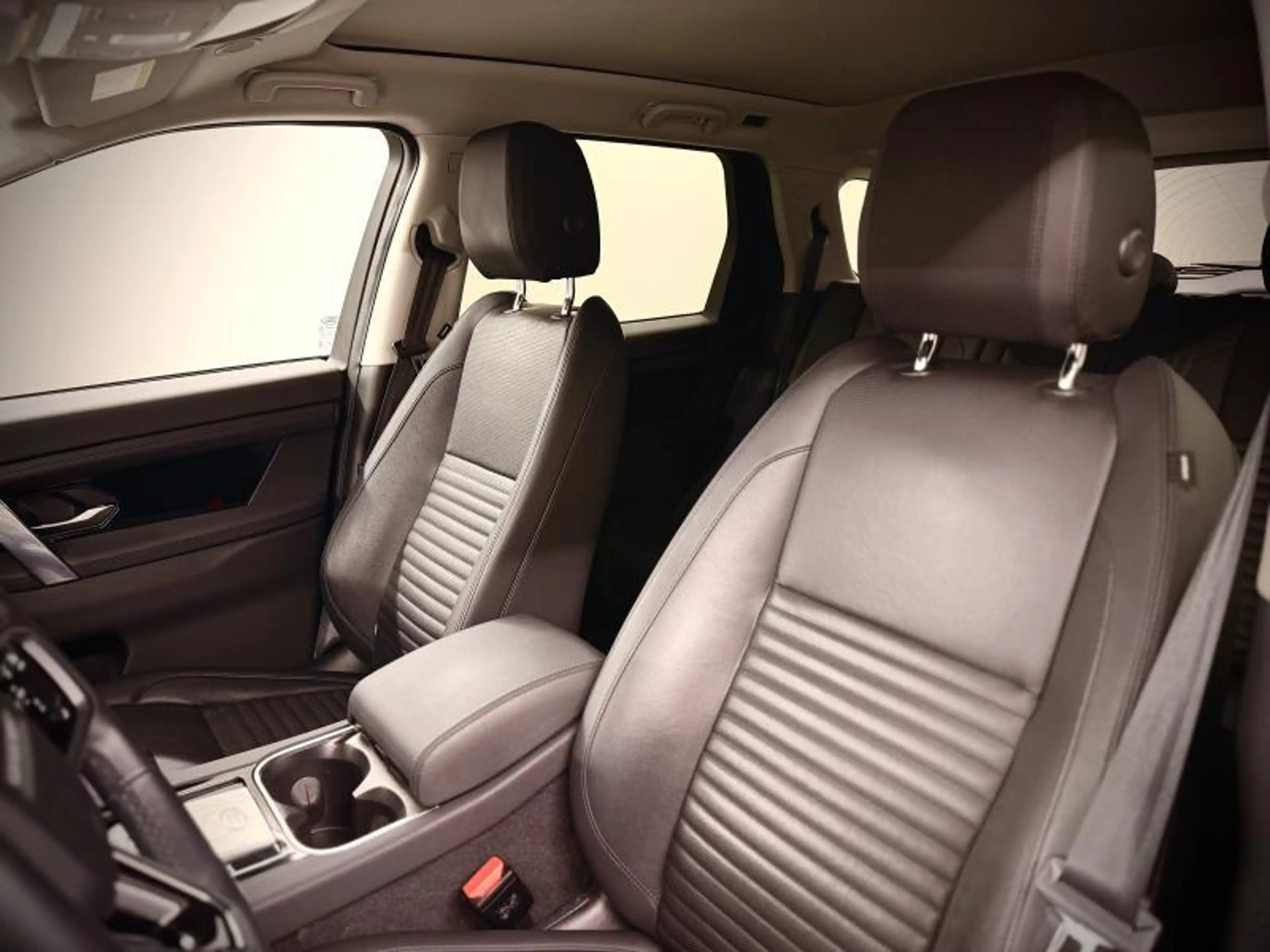 Land Rover Discovery Sport D165 S AWD Auto. 23MY — photo 14