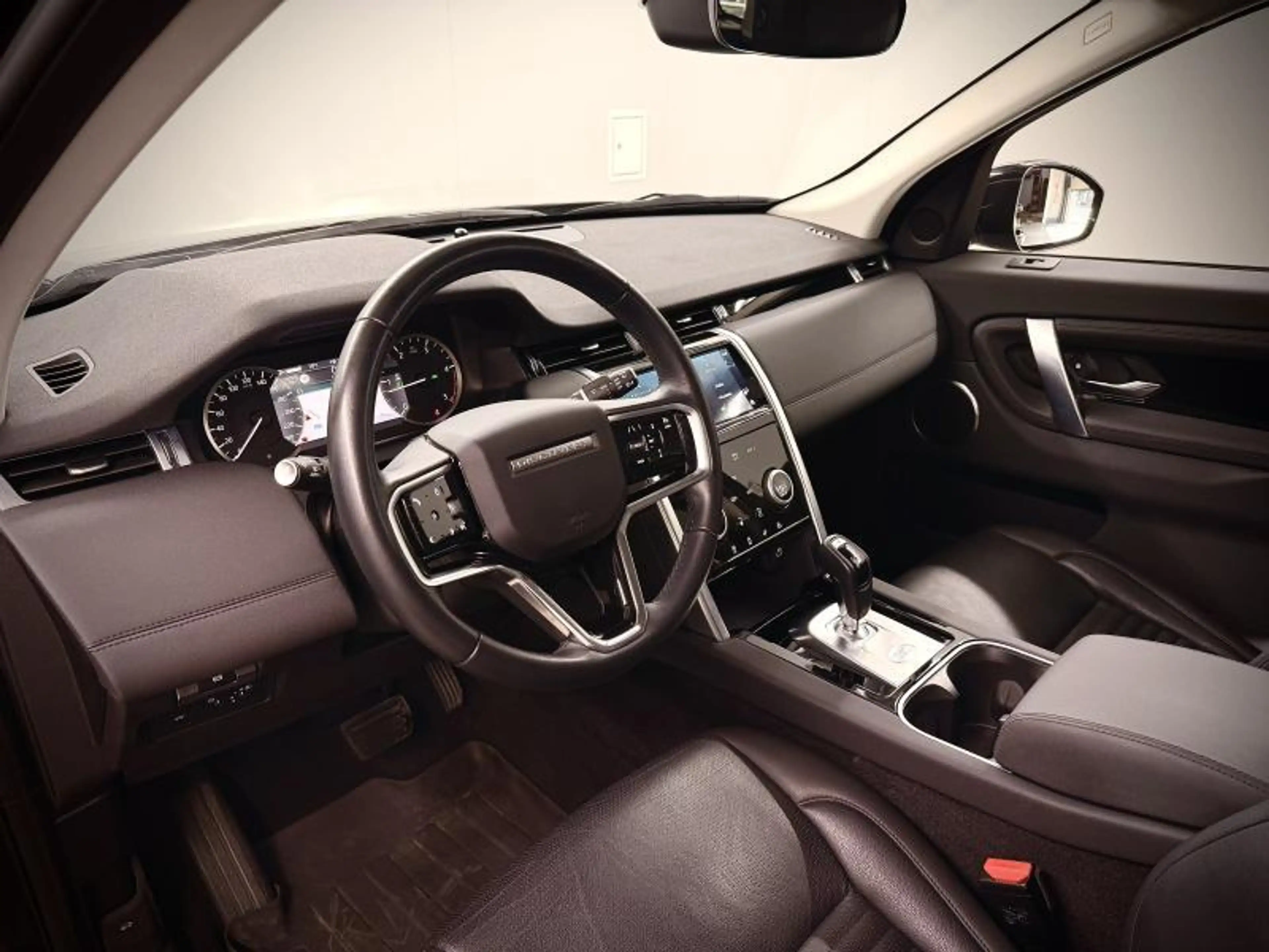 Land Rover Discovery Sport D165 S AWD Auto. 23MY — photo 15