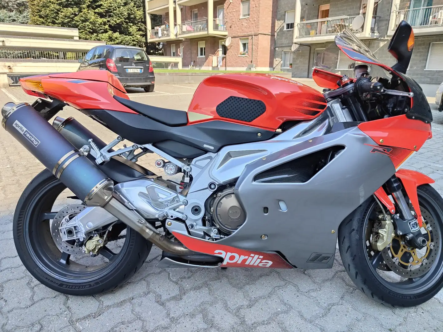 Aprilia RSV 1000 R Rouge - 1