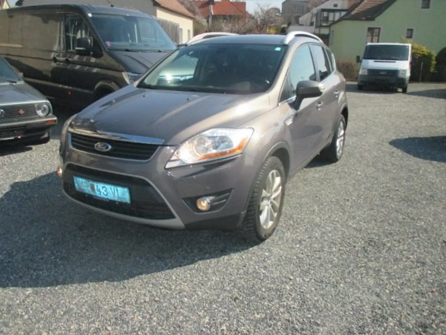 Ford Kuga Titanium Braun - 1