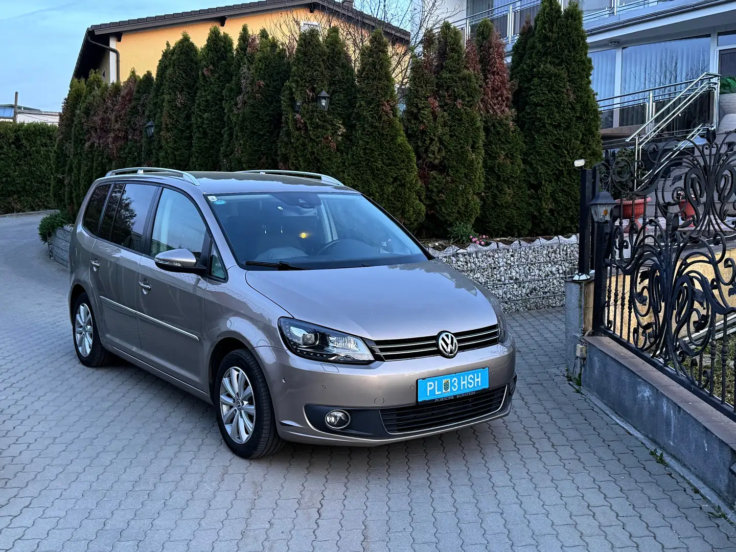 Volkswagen Touran Touran 2.0 TDI DPF BlueMotion Technology DSG Highline Braun - 2