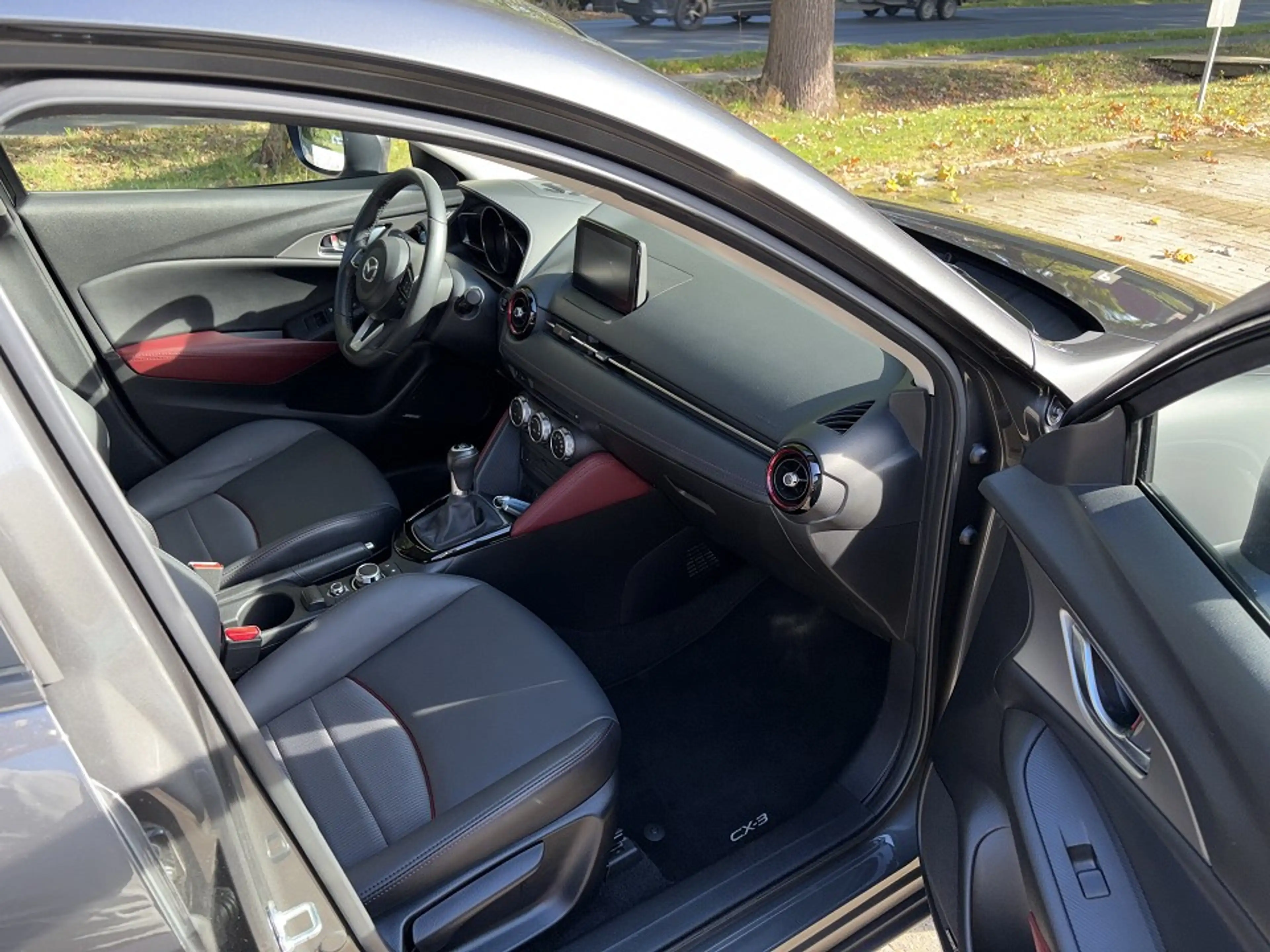 Mazda CX-3 SKYACTIV-G 120 FWD 88 kW (120 PS) Tec-P Navi — photo 4