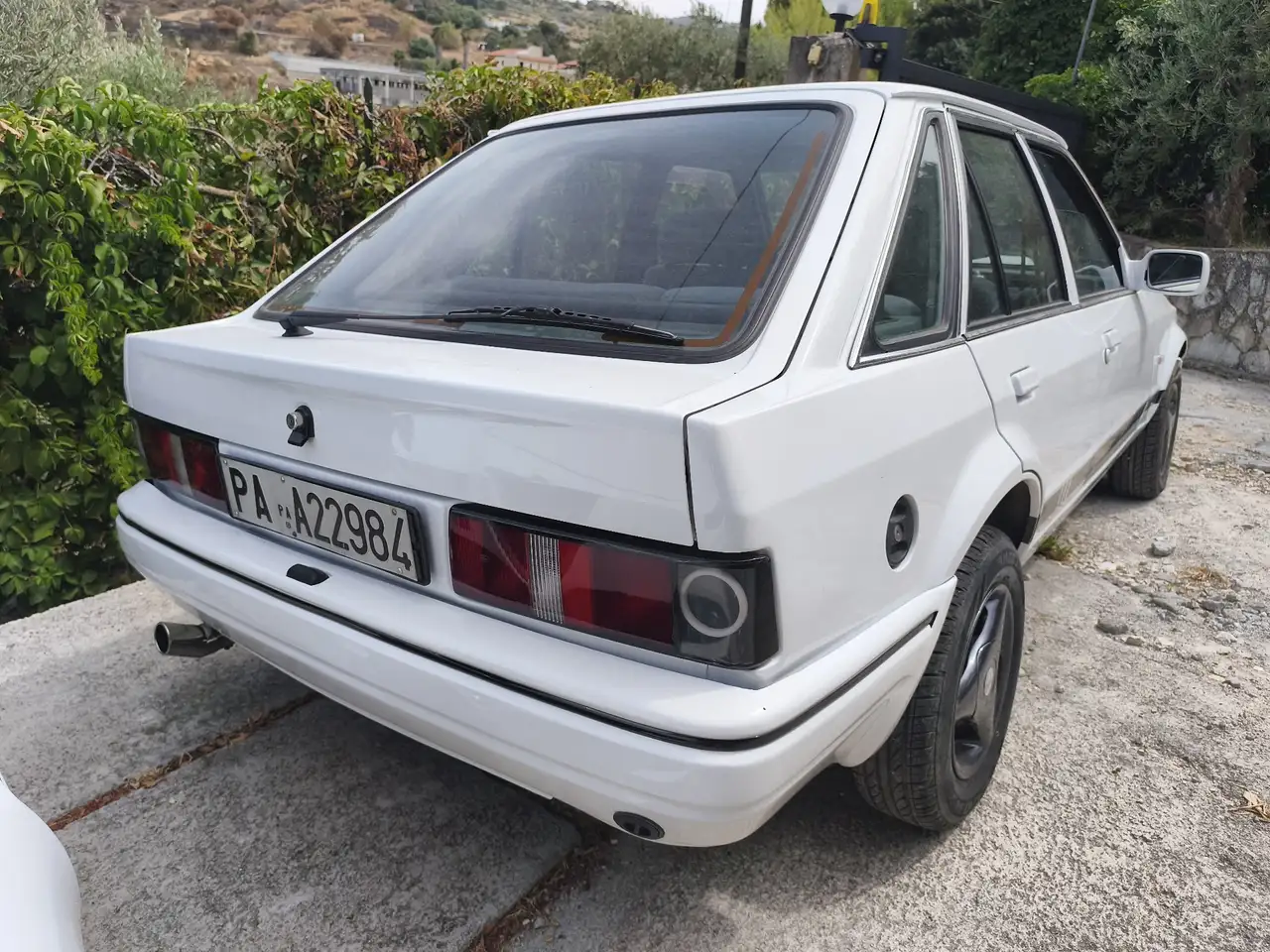 Ford Escort 5p 1.3 Ghia, foto 3