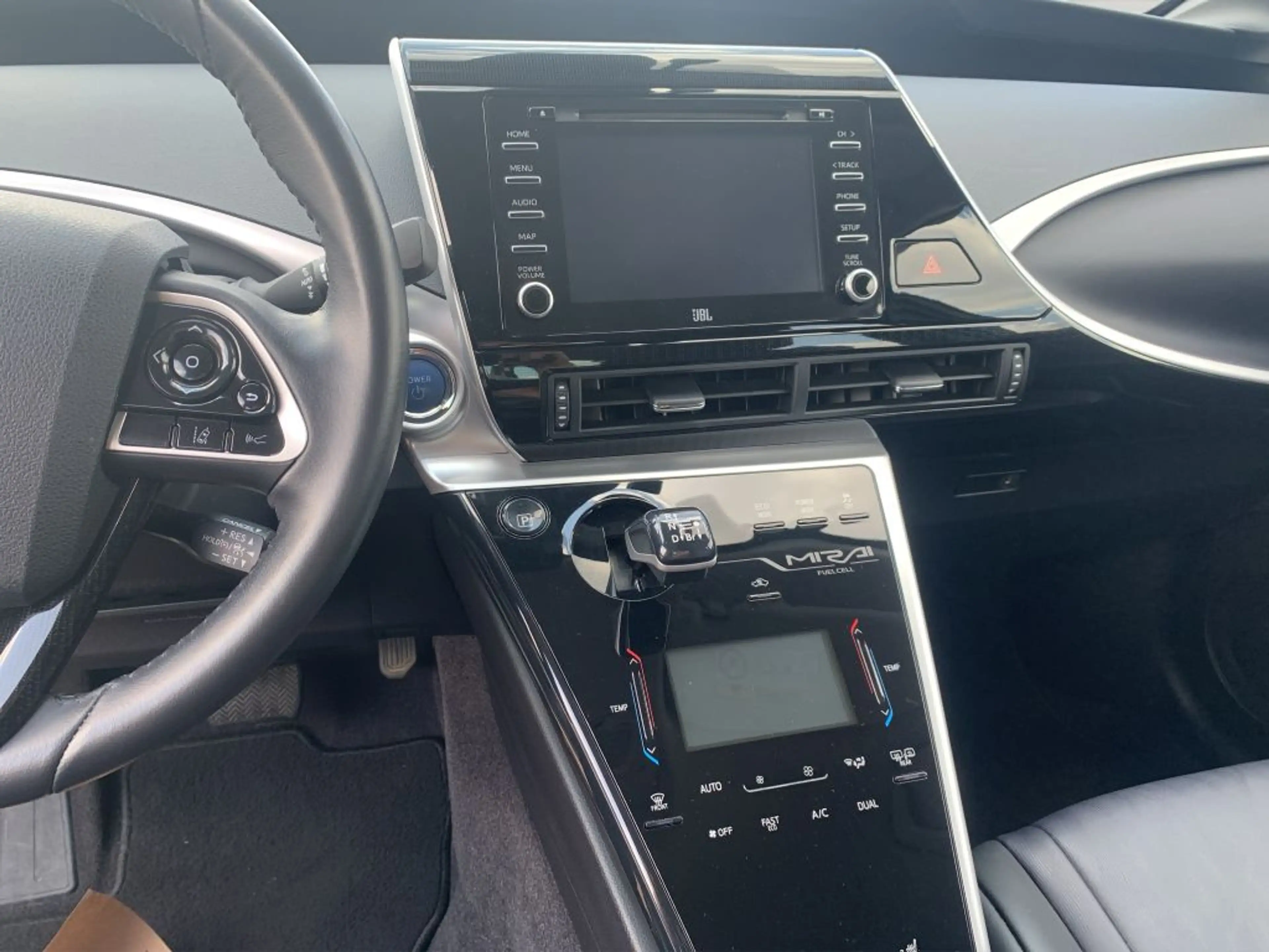 Toyota Mirai * — photo 13