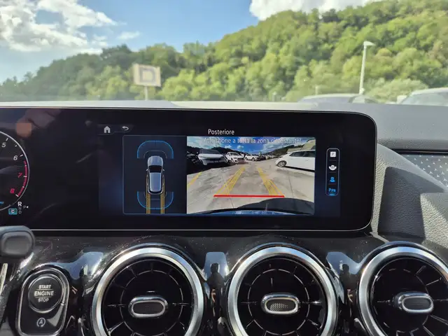 Mercedes-Benz Gla view 15