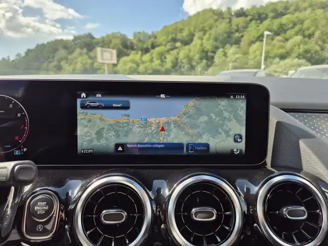 Mercedes-Benz Gla view 11