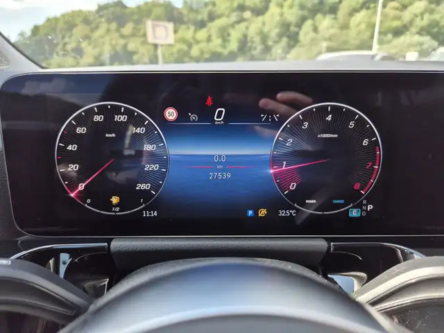 Mercedes-Benz Gla view 14