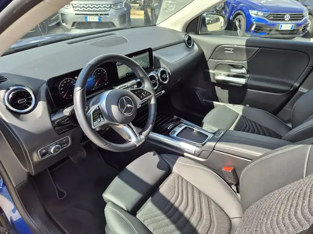 Mercedes-Benz Gla view 6