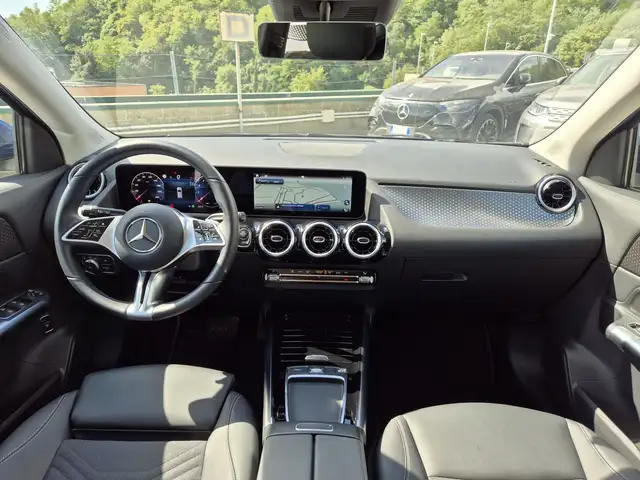 Mercedes-Benz Gla view 8