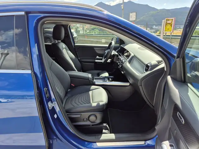 Mercedes-Benz Gla view 9