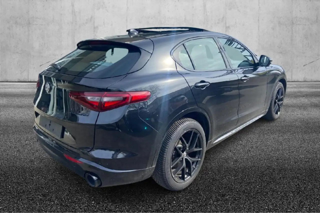 Alfa Romeo Stelvio 2021