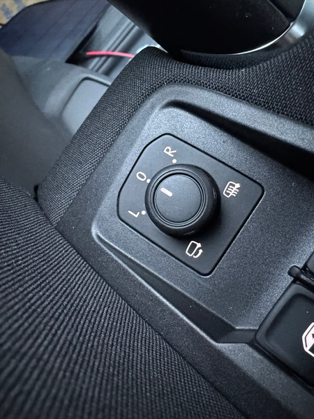 Volkswagen Touran Friends TDI — photo 11