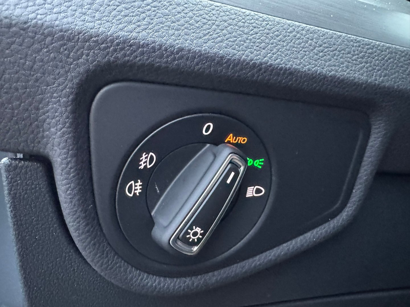 Volkswagen Touran Friends TDI — photo 13