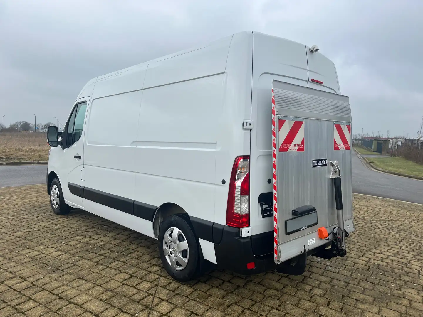 Renault Master L2H2 + lift 500 kg / Garantie / 28090,90 € htva Blanco - 1
