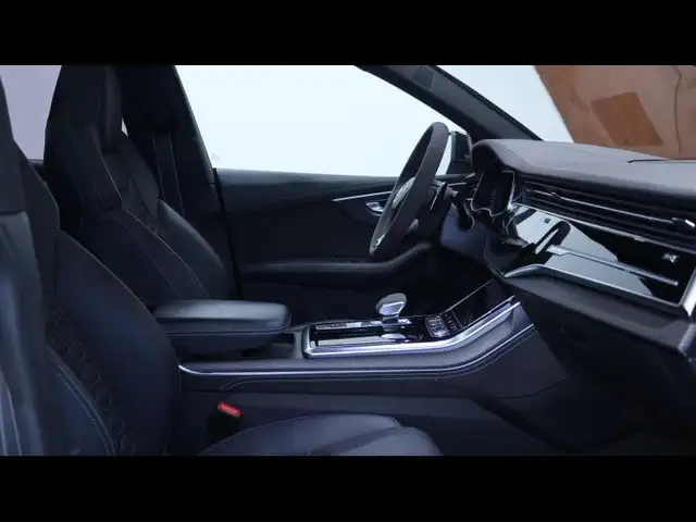 Audi RSQ8 view 9