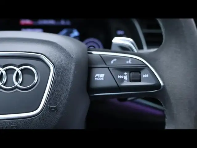 Audi RSQ8 view 15