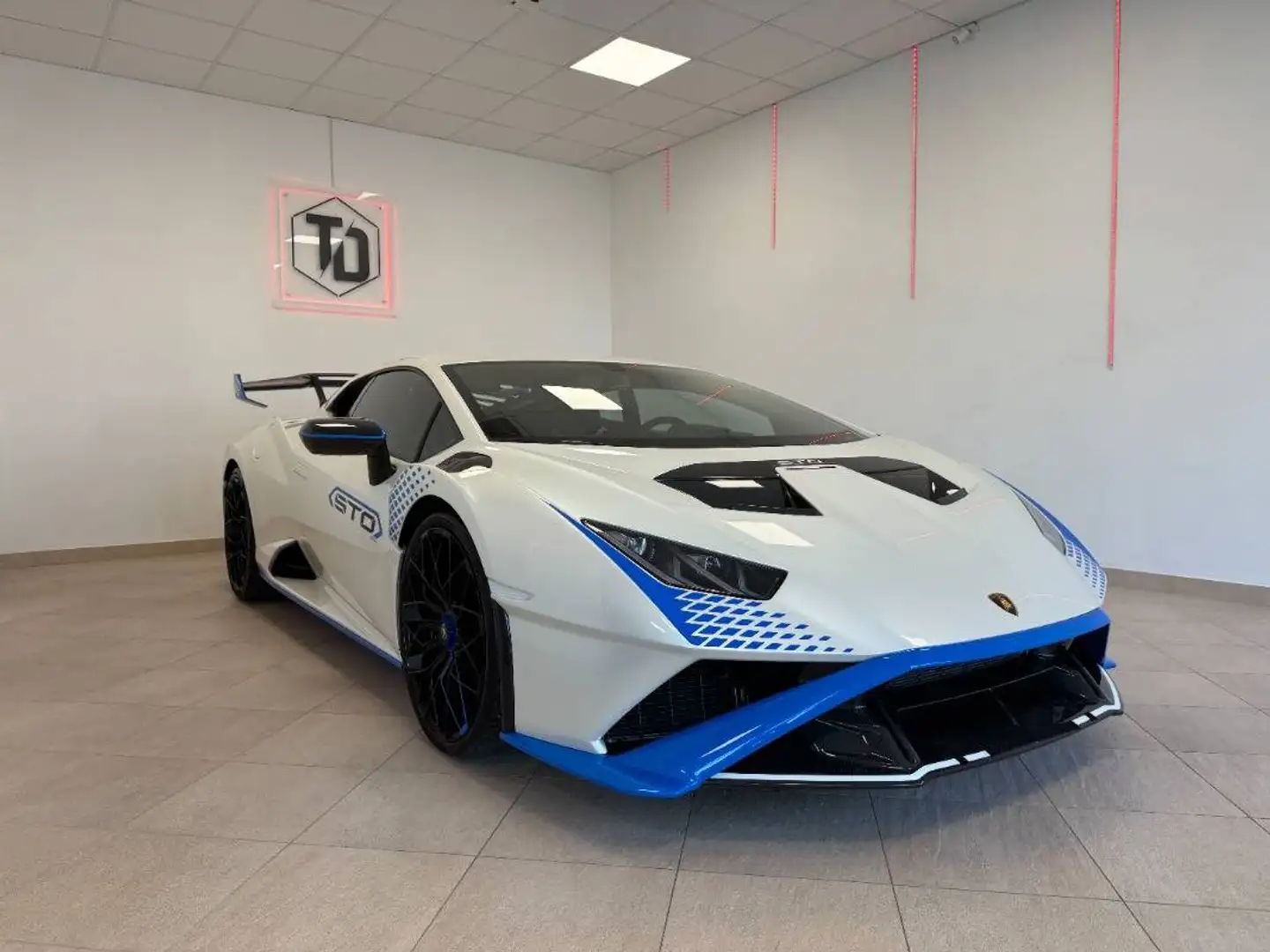 Lamborghini Huracán STO - LIFT - AKRAPOVIC-PPF-FULL.CARBONIO-IVA ESP. Bianco - 2