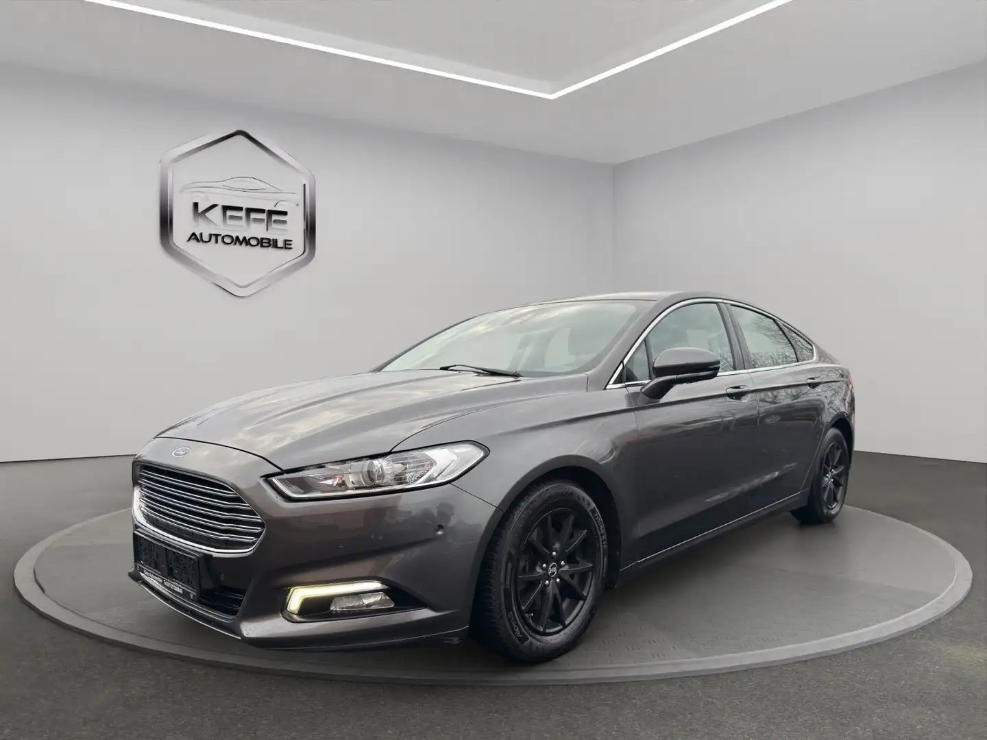 Ford Mondeo 1,5 TDCi Titanium°Virt.°Navi°Keyl.°CarPla Grau - 1